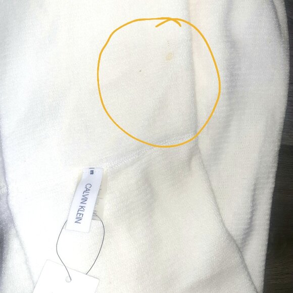 Calvin Klien Ivory Infinity scarf- NWT - Picture 5 of 8